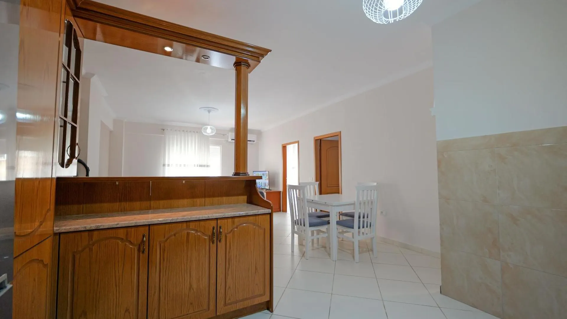 Beachside Modern Apartments Sarande