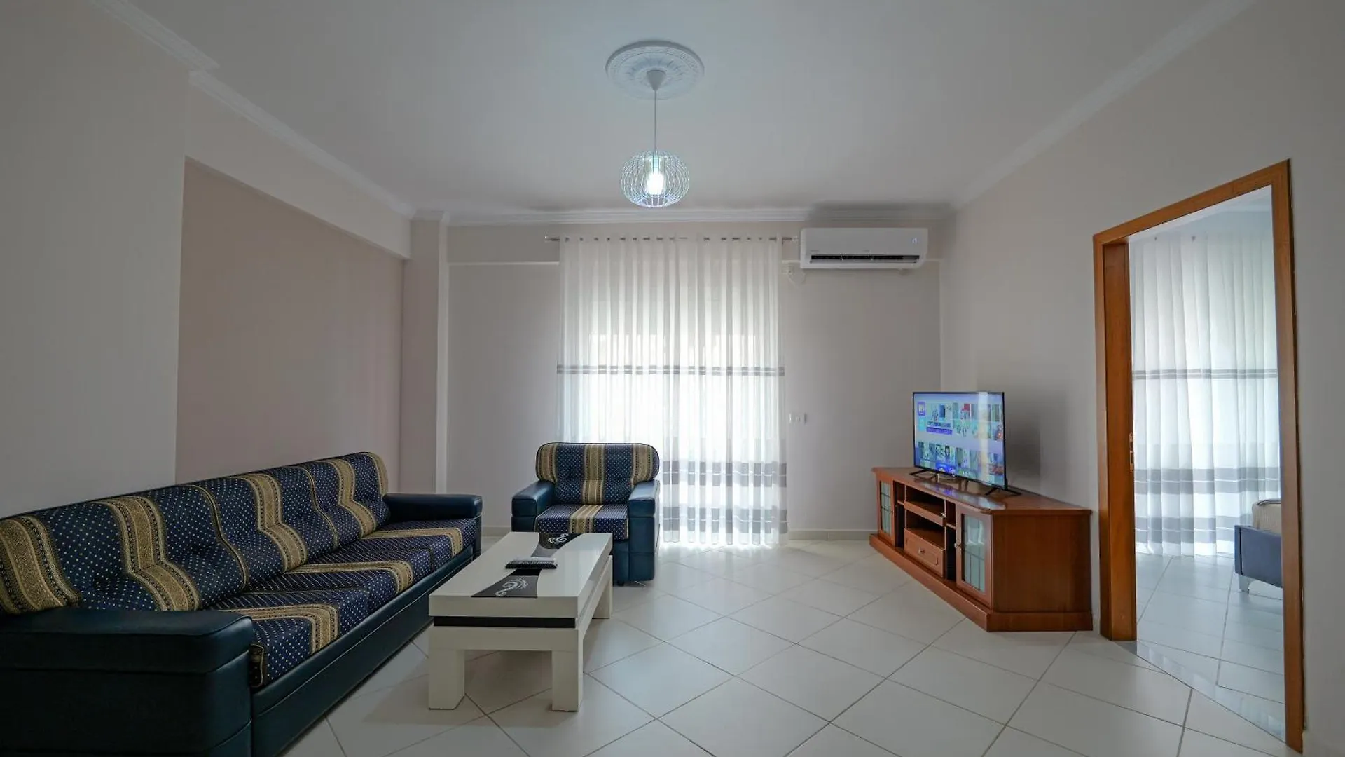 Beachside Modern Apartments Sarande