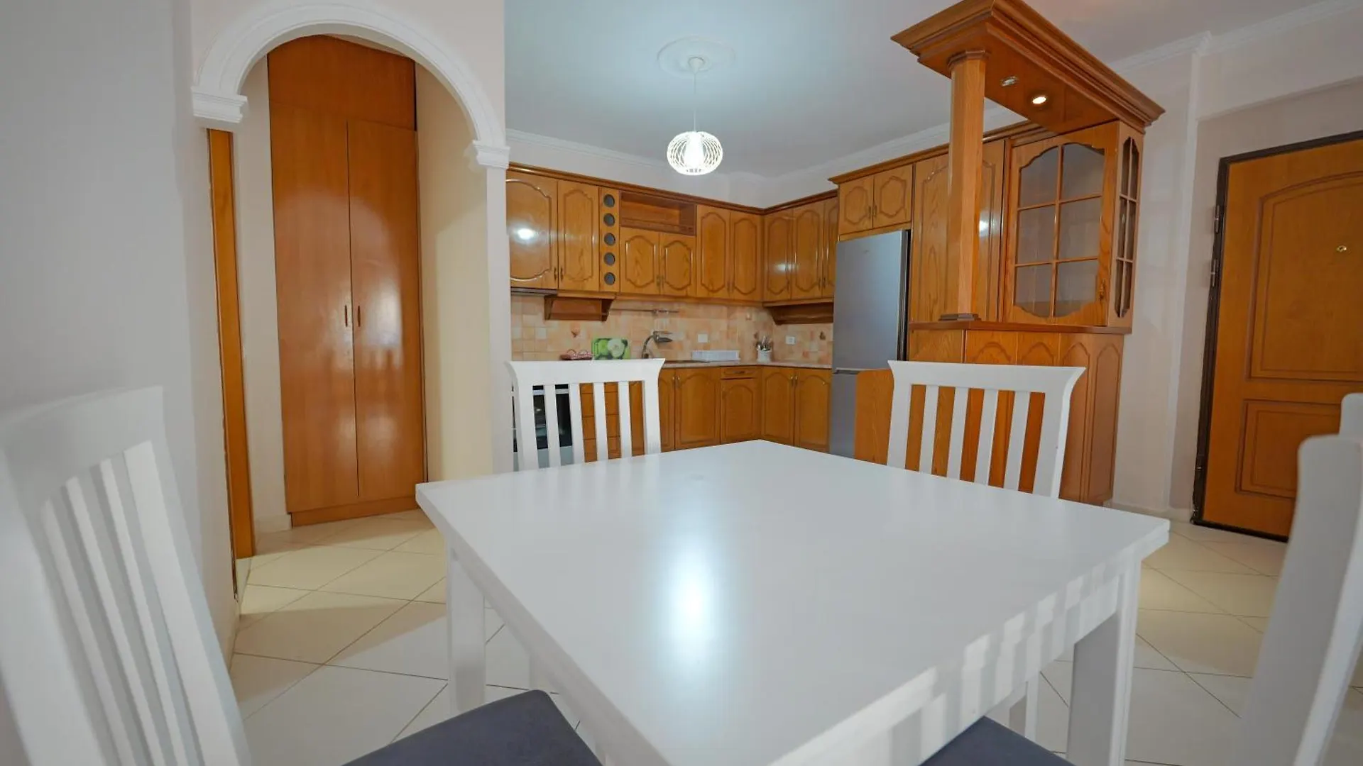 Beachside Modern Apartments Sarande